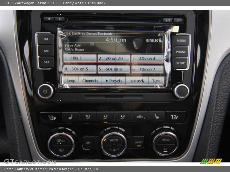 Candy White / Titan Black 2012 Volkswagen Passat 2.5L SE