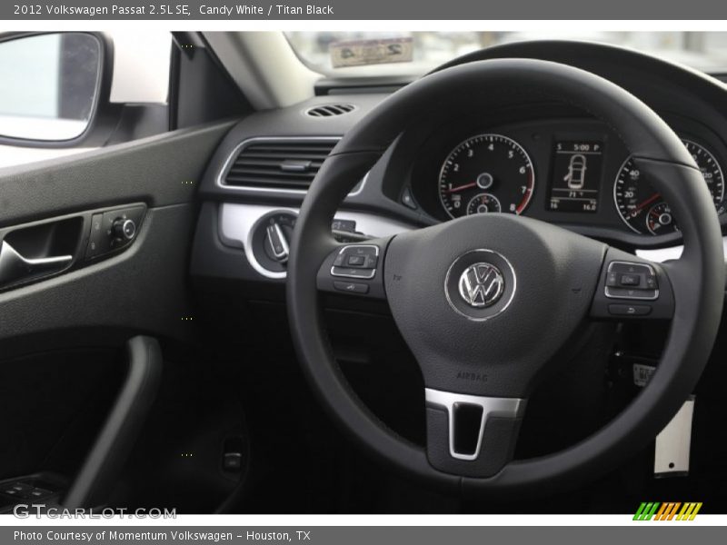 Candy White / Titan Black 2012 Volkswagen Passat 2.5L SE