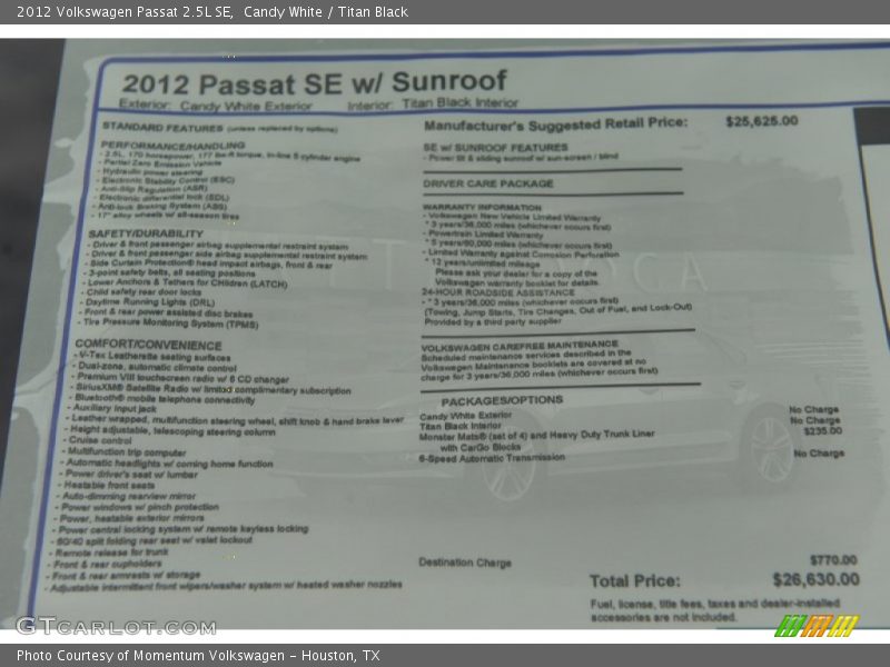 Candy White / Titan Black 2012 Volkswagen Passat 2.5L SE