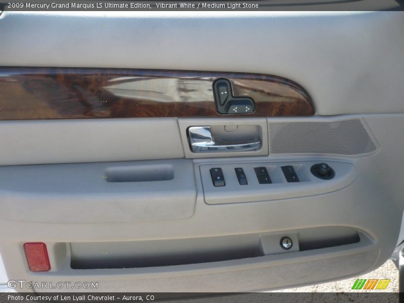 Vibrant White / Medium Light Stone 2009 Mercury Grand Marquis LS Ultimate Edition