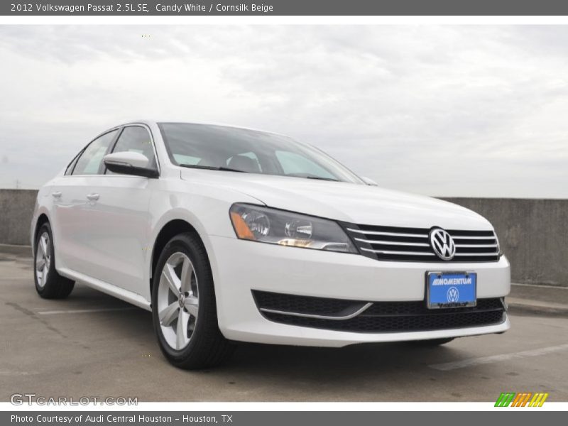 Candy White / Cornsilk Beige 2012 Volkswagen Passat 2.5L SE