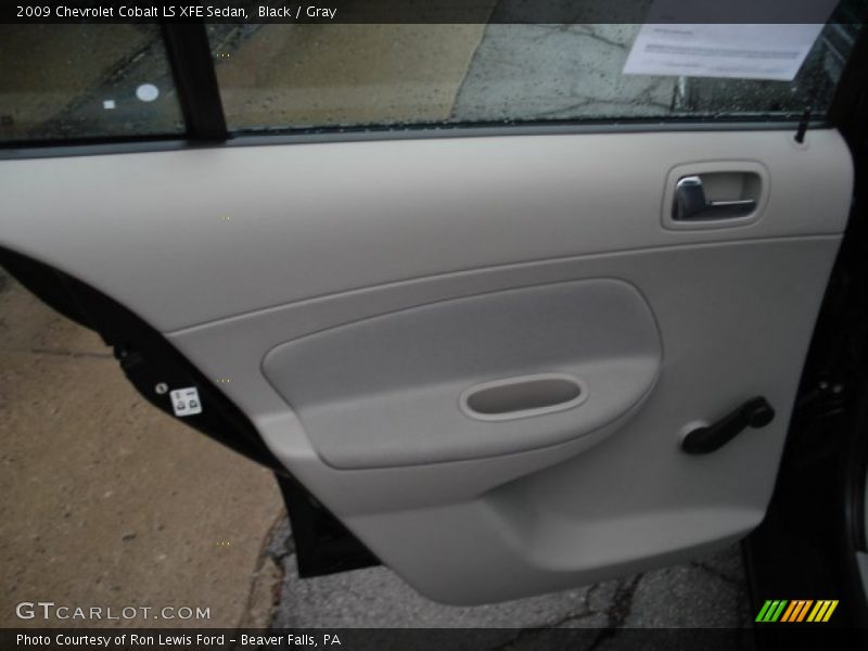 Black / Gray 2009 Chevrolet Cobalt LS XFE Sedan
