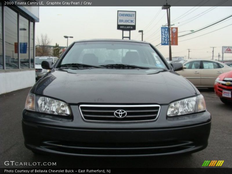 Graphite Gray Pearl / Gray 2000 Toyota Camry LE