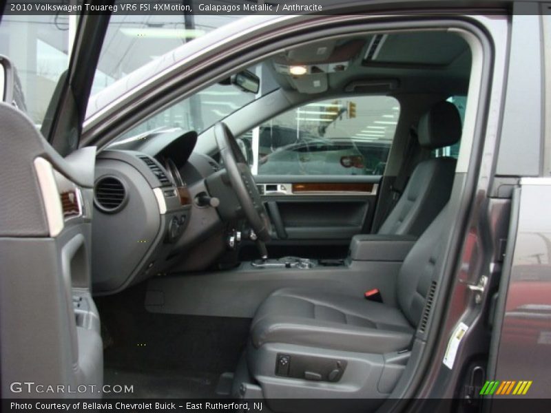 Galapagos Metallic / Anthracite 2010 Volkswagen Touareg VR6 FSI 4XMotion