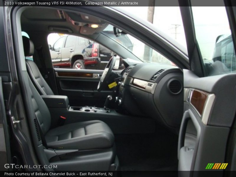 Galapagos Metallic / Anthracite 2010 Volkswagen Touareg VR6 FSI 4XMotion