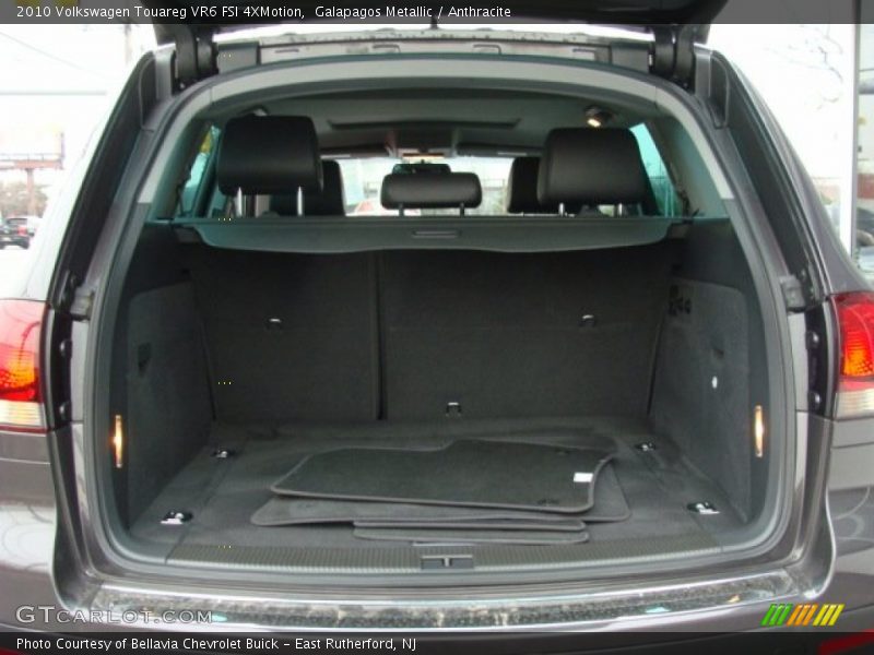 Galapagos Metallic / Anthracite 2010 Volkswagen Touareg VR6 FSI 4XMotion