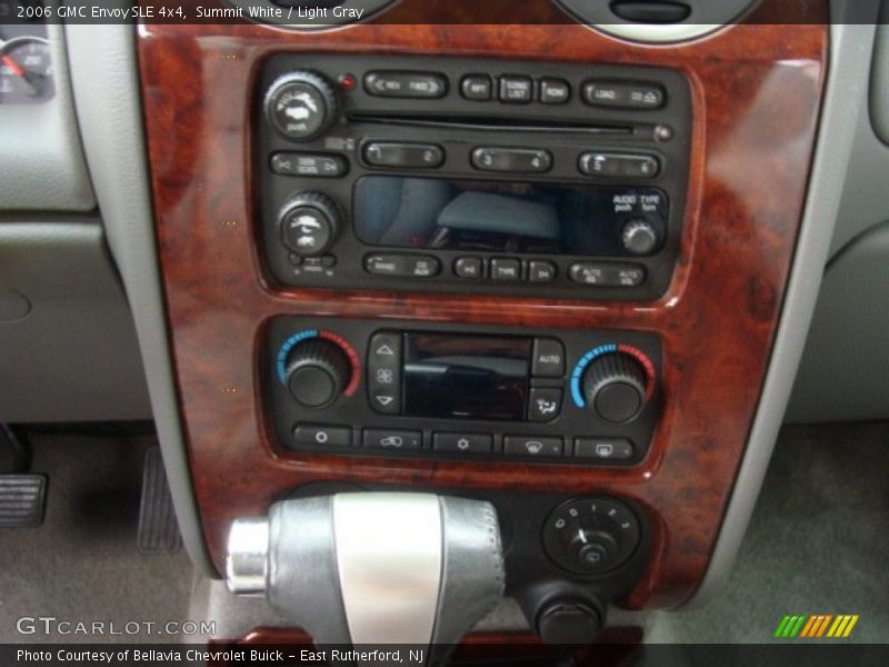 Summit White / Light Gray 2006 GMC Envoy SLE 4x4