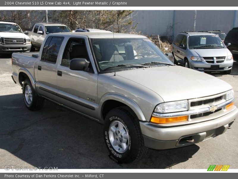 Light Pewter Metallic / Graphite 2004 Chevrolet S10 LS Crew Cab 4x4