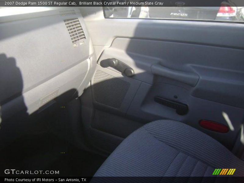 Brilliant Black Crystal Pearl / Medium Slate Gray 2007 Dodge Ram 1500 ST Regular Cab