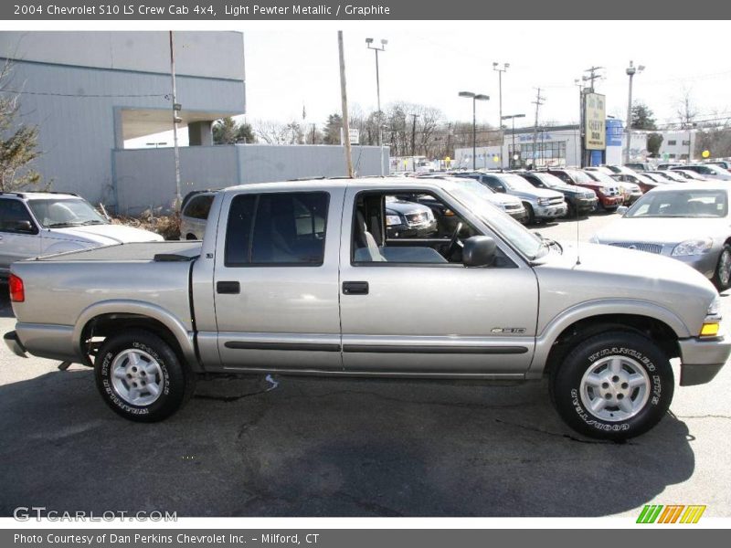 Light Pewter Metallic / Graphite 2004 Chevrolet S10 LS Crew Cab 4x4