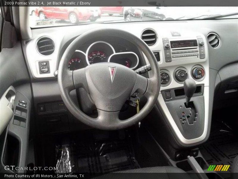 Jet Black Metallic / Ebony 2009 Pontiac Vibe 2.4