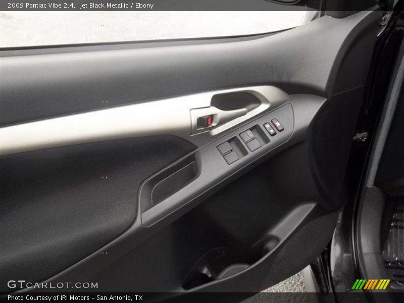 Jet Black Metallic / Ebony 2009 Pontiac Vibe 2.4
