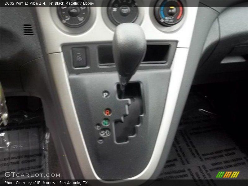 Jet Black Metallic / Ebony 2009 Pontiac Vibe 2.4