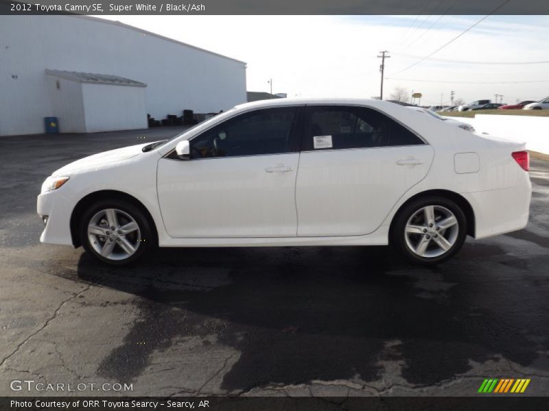 Super White / Black/Ash 2012 Toyota Camry SE