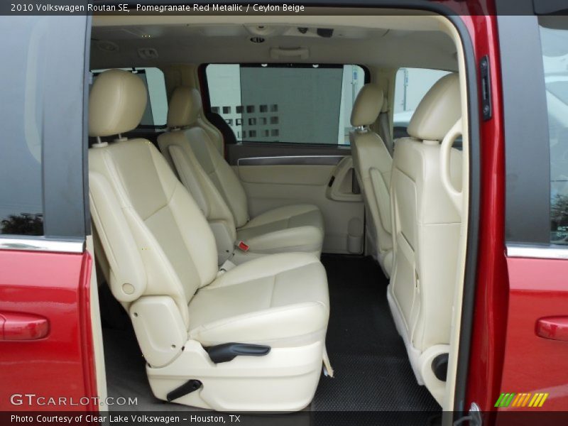 Pomegranate Red Metallic / Ceylon Beige 2010 Volkswagen Routan SE