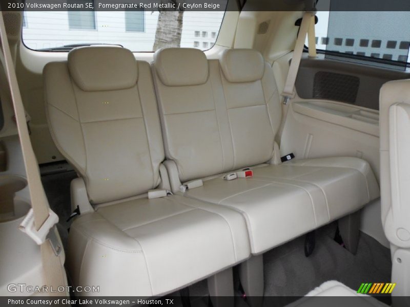 Pomegranate Red Metallic / Ceylon Beige 2010 Volkswagen Routan SE