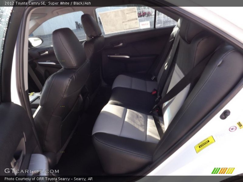 Super White / Black/Ash 2012 Toyota Camry SE