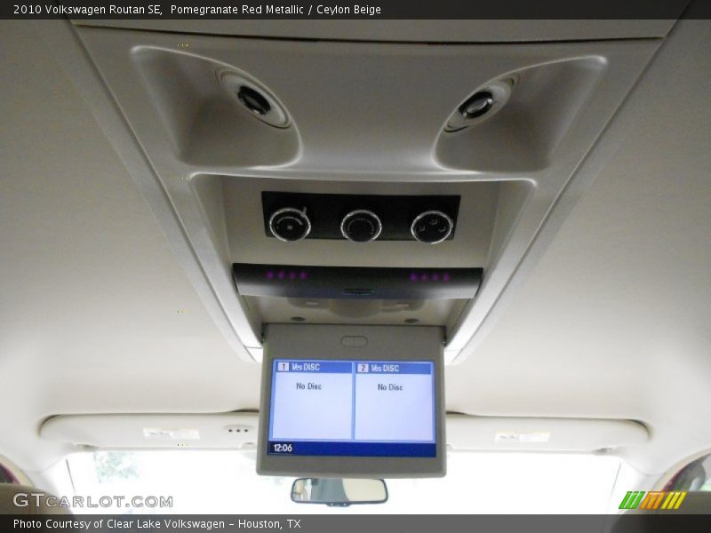 Pomegranate Red Metallic / Ceylon Beige 2010 Volkswagen Routan SE