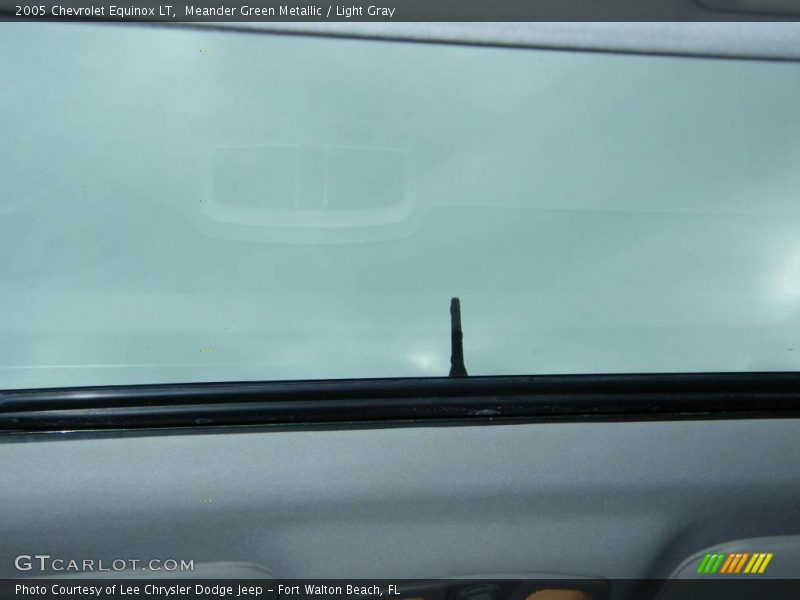 Meander Green Metallic / Light Gray 2005 Chevrolet Equinox LT