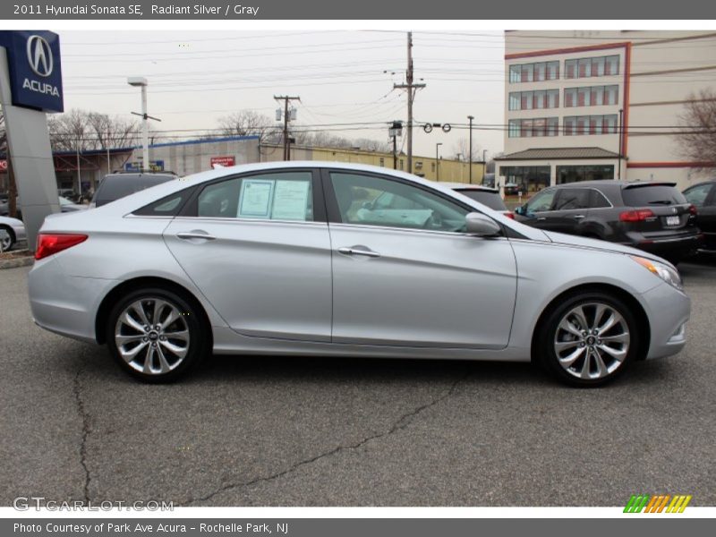 Radiant Silver / Gray 2011 Hyundai Sonata SE