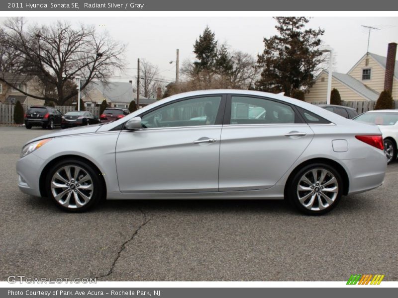 Radiant Silver / Gray 2011 Hyundai Sonata SE