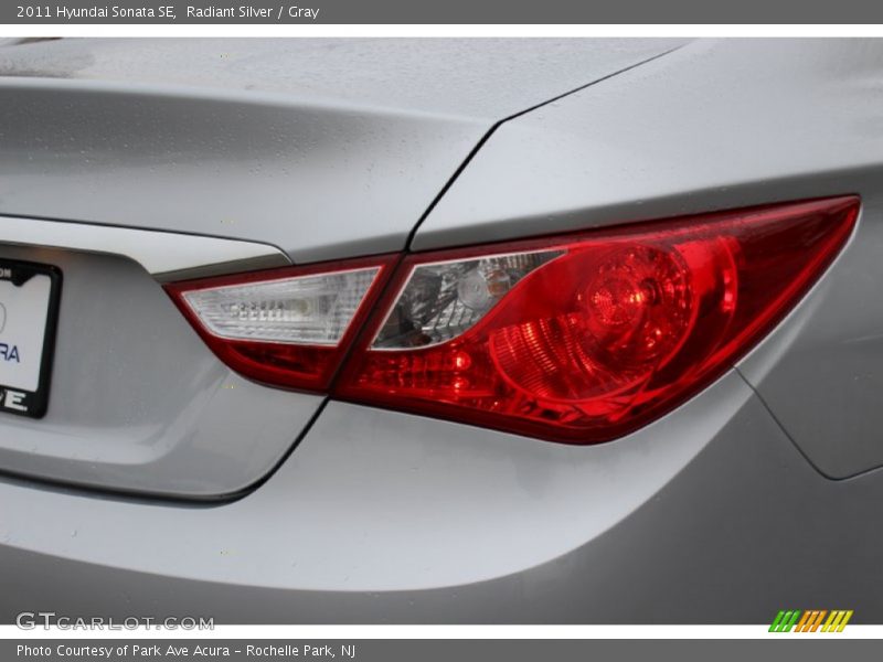Radiant Silver / Gray 2011 Hyundai Sonata SE
