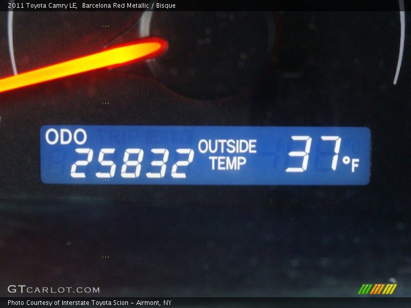 Barcelona Red Metallic / Bisque 2011 Toyota Camry LE
