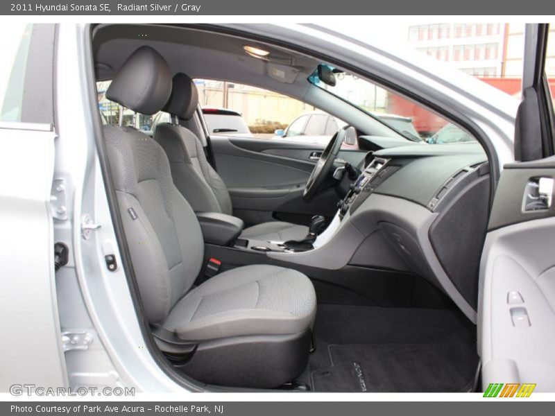 Radiant Silver / Gray 2011 Hyundai Sonata SE