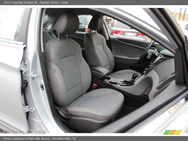 Radiant Silver / Gray 2011 Hyundai Sonata SE