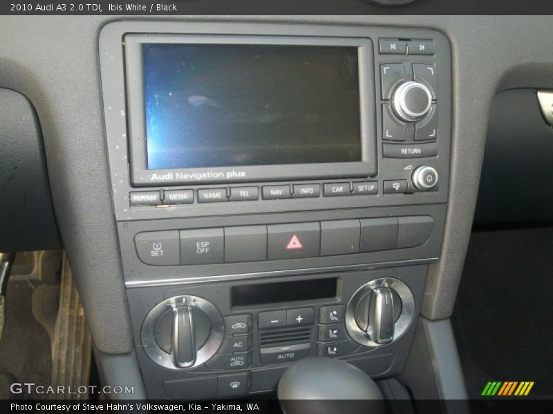 Ibis White / Black 2010 Audi A3 2.0 TDI