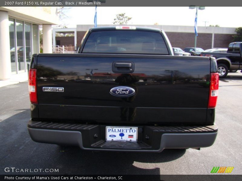 Black / Medium Flint 2007 Ford F150 XL Regular Cab
