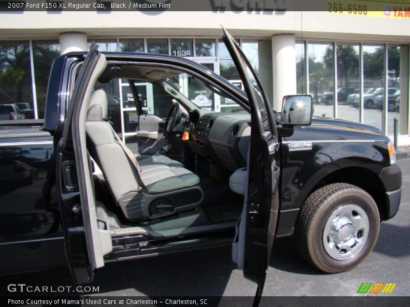 Black / Medium Flint 2007 Ford F150 XL Regular Cab