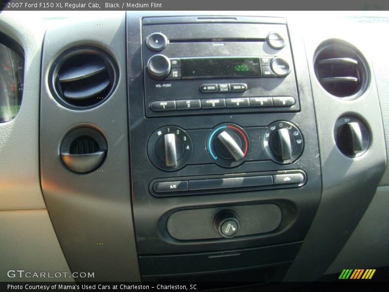 Black / Medium Flint 2007 Ford F150 XL Regular Cab