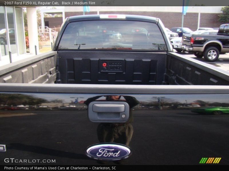 Black / Medium Flint 2007 Ford F150 XL Regular Cab