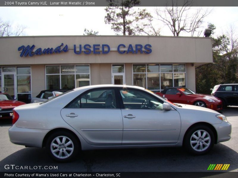 Lunar Mist Metallic / Stone 2004 Toyota Camry XLE
