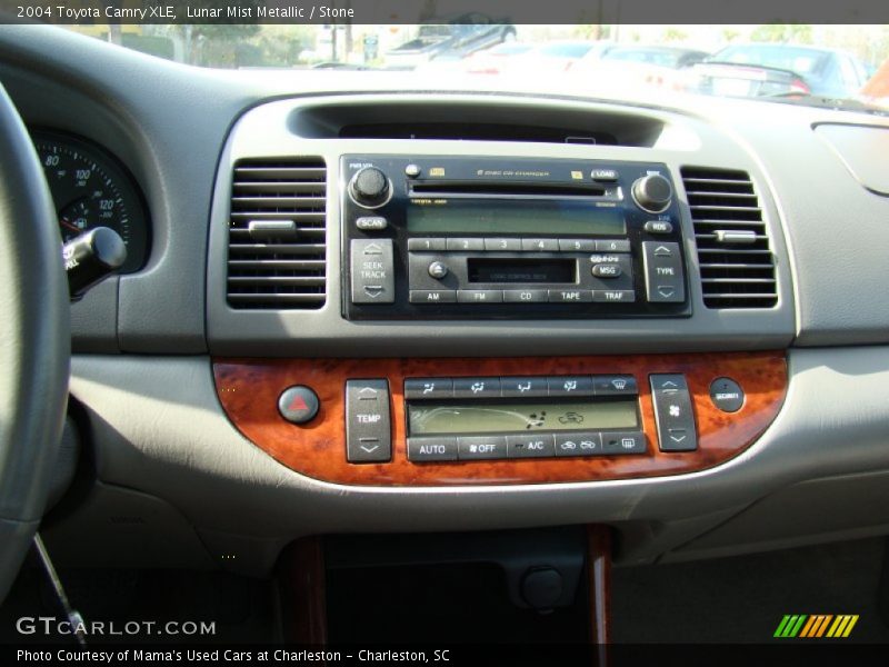Lunar Mist Metallic / Stone 2004 Toyota Camry XLE