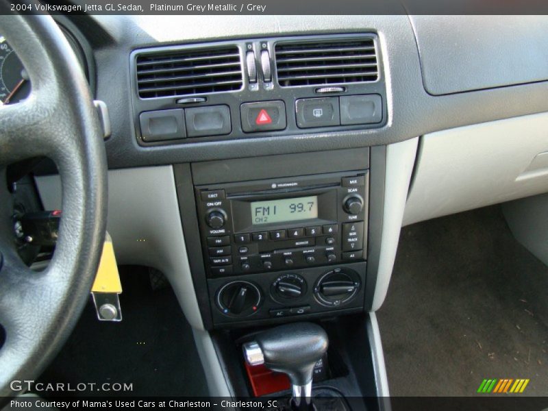 Platinum Grey Metallic / Grey 2004 Volkswagen Jetta GL Sedan
