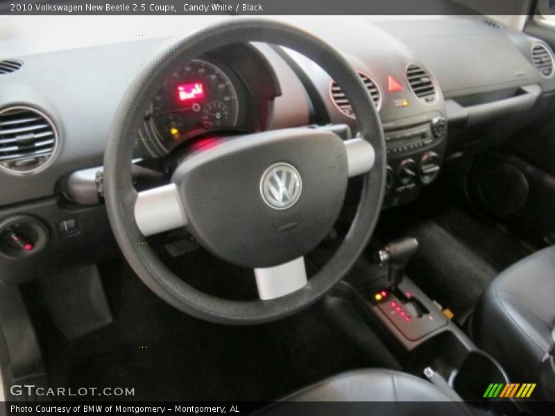 Candy White / Black 2010 Volkswagen New Beetle 2.5 Coupe