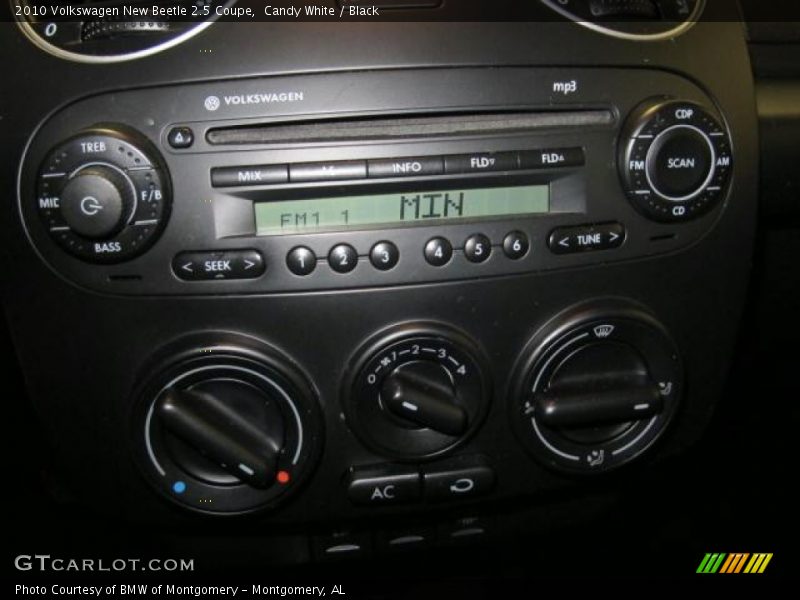 Candy White / Black 2010 Volkswagen New Beetle 2.5 Coupe
