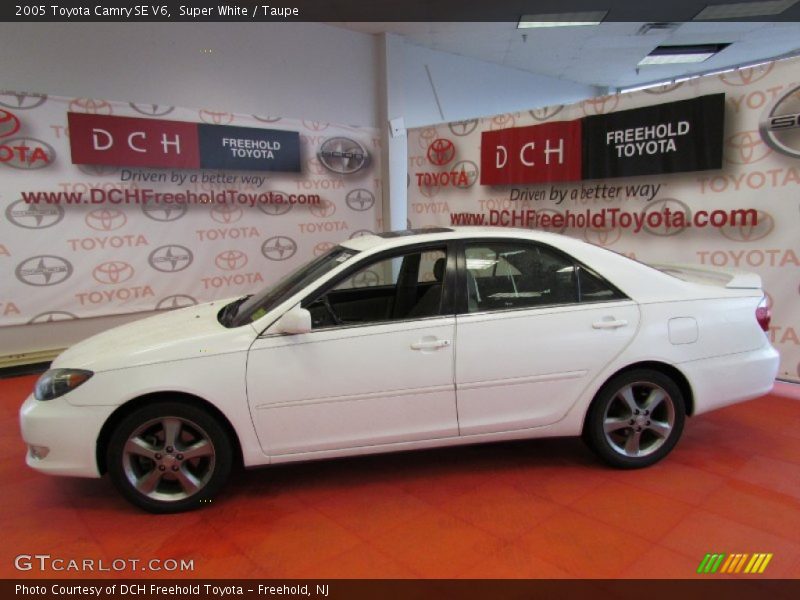 Super White / Taupe 2005 Toyota Camry SE V6