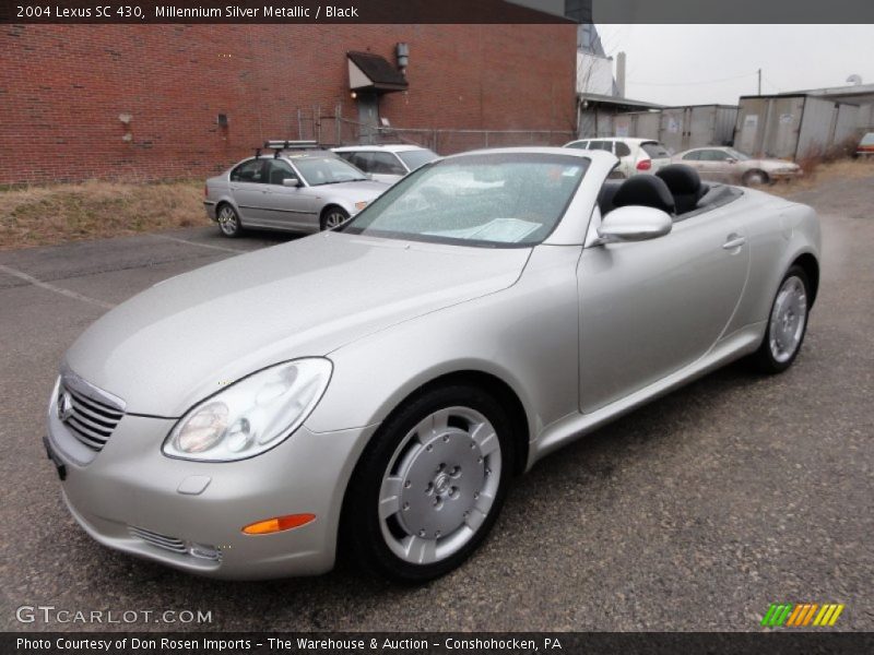 Front 3/4 View of 2004 SC 430