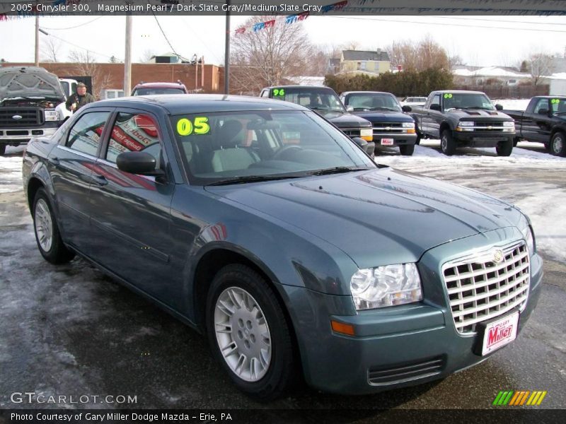 Magnesium Pearl / Dark Slate Gray/Medium Slate Gray 2005 Chrysler 300