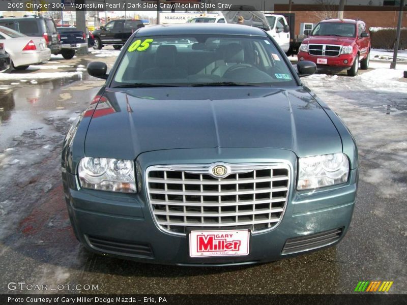 Magnesium Pearl / Dark Slate Gray/Medium Slate Gray 2005 Chrysler 300