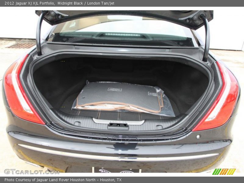  2012 XJ XJL Portfolio Trunk