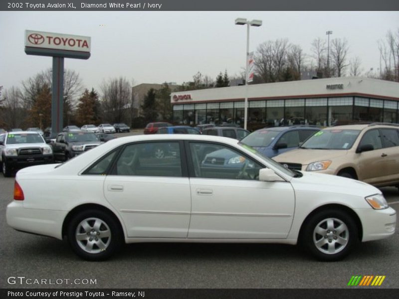 Diamond White Pearl / Ivory 2002 Toyota Avalon XL