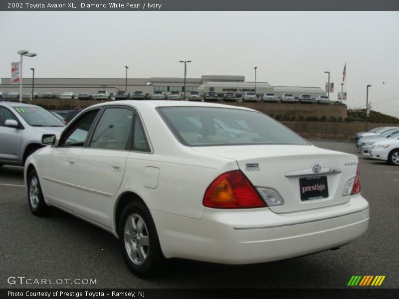 Diamond White Pearl / Ivory 2002 Toyota Avalon XL