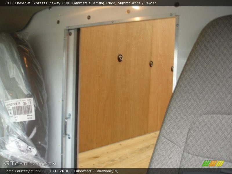 Summit White / Pewter 2012 Chevrolet Express Cutaway 3500 Commercial Moving Truck