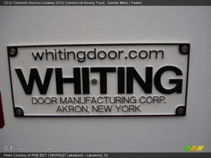 Summit White / Pewter 2012 Chevrolet Express Cutaway 3500 Commercial Moving Truck