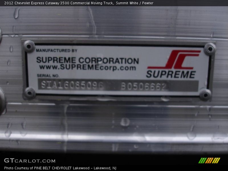 Summit White / Pewter 2012 Chevrolet Express Cutaway 3500 Commercial Moving Truck