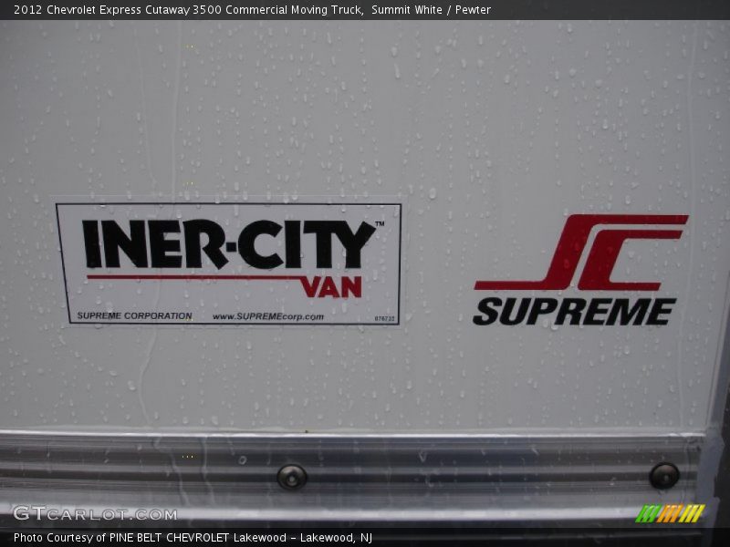 Summit White / Pewter 2012 Chevrolet Express Cutaway 3500 Commercial Moving Truck